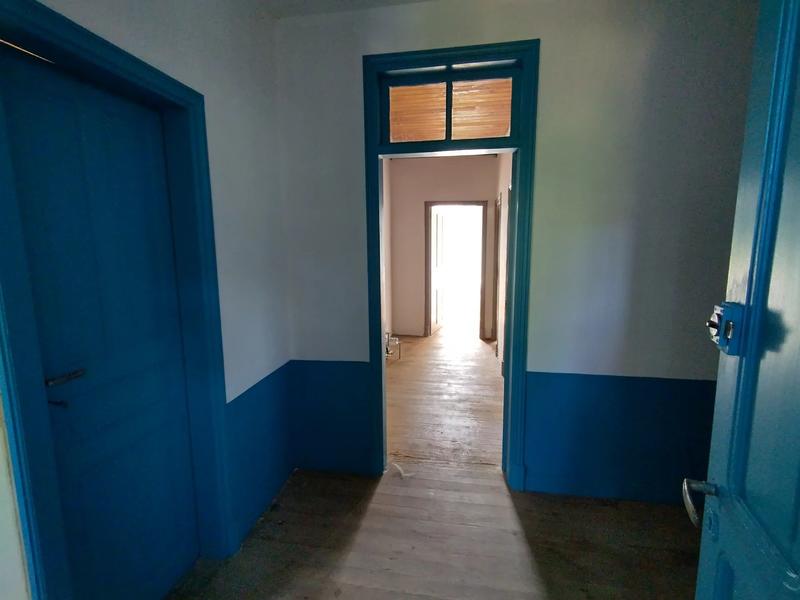 Maison - 240 m² - 11 pièces