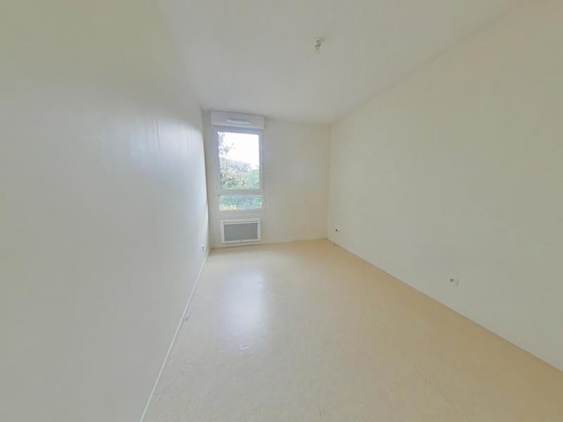 Appartement ancien - 83 m² - 4 pièces