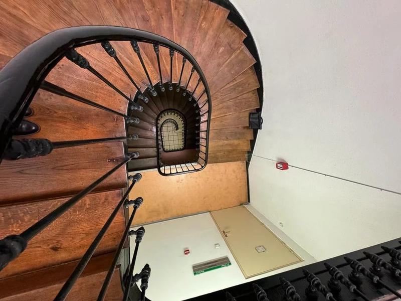 Immeuble - 2 300 m²