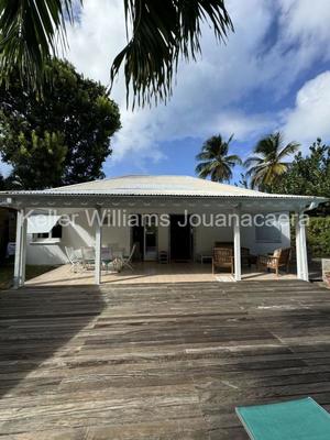 Maison - 130 m² - 3 pièces