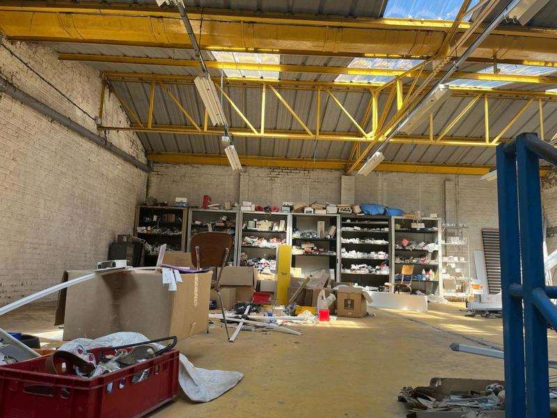 Local commercial - 270 m² - 1 pièce