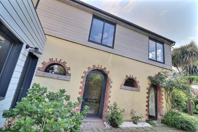 Maison - 289 m² - 8 pièces