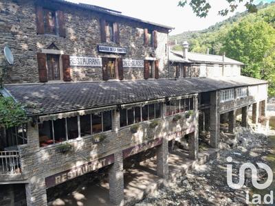 Maison - 208 m² - 7 pièces