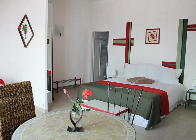 Maison chambre d'hôtes - 400 m² - 16 pièces