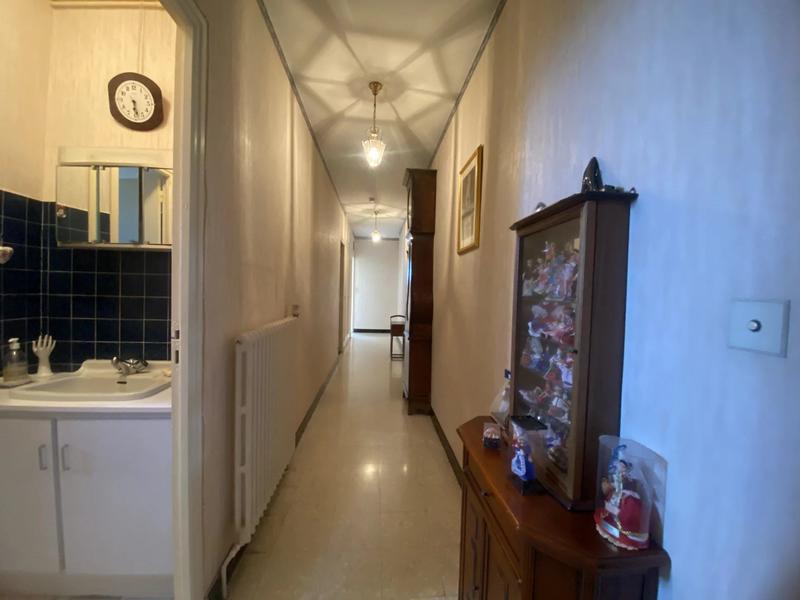 Maison - 237 m² - 5 pièces