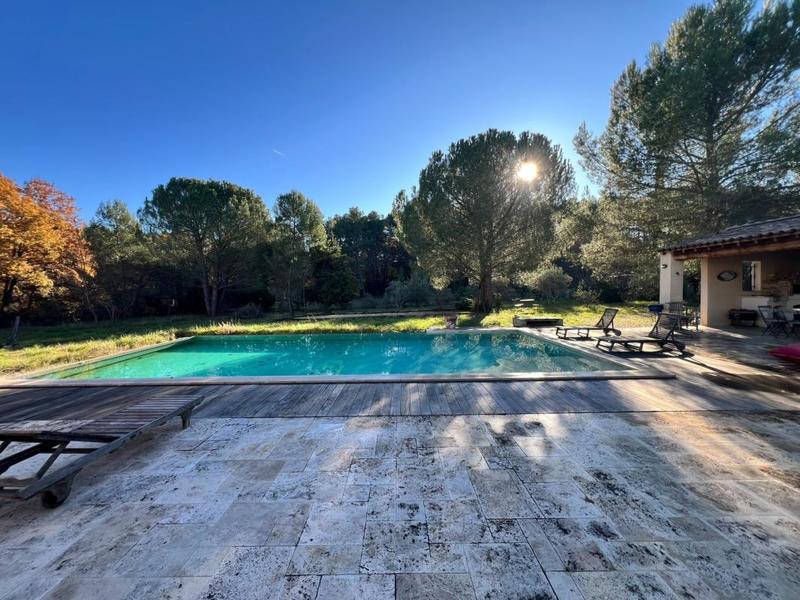 Villa - 269 m² - 8 pièces