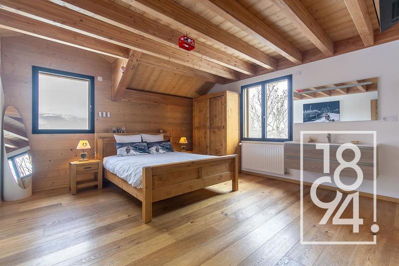 Chaumière - 338 m² - 8 pièces