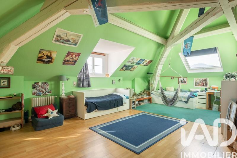 Maison - 275 m² - 8 pièces