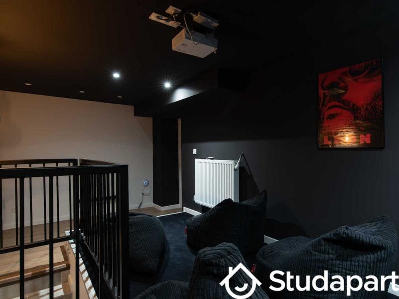 Appartement - 240 m² - 1 pièce