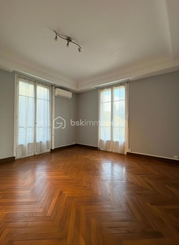 Appartement - 106 m² - 4 pièces