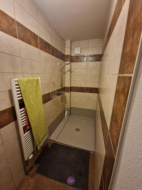 Maison - 227 m² - 15 pièces