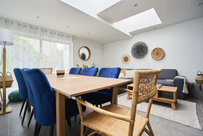 Maison - 137 m² - 8 pièces