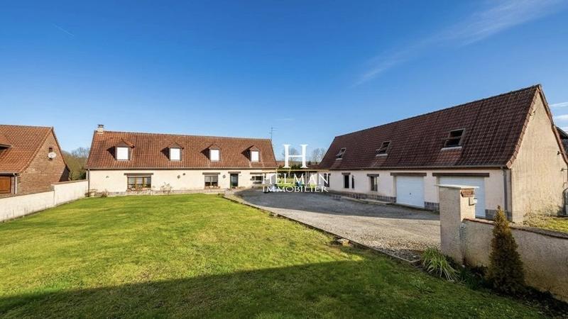 Maison - 218 m² - 8 pièces