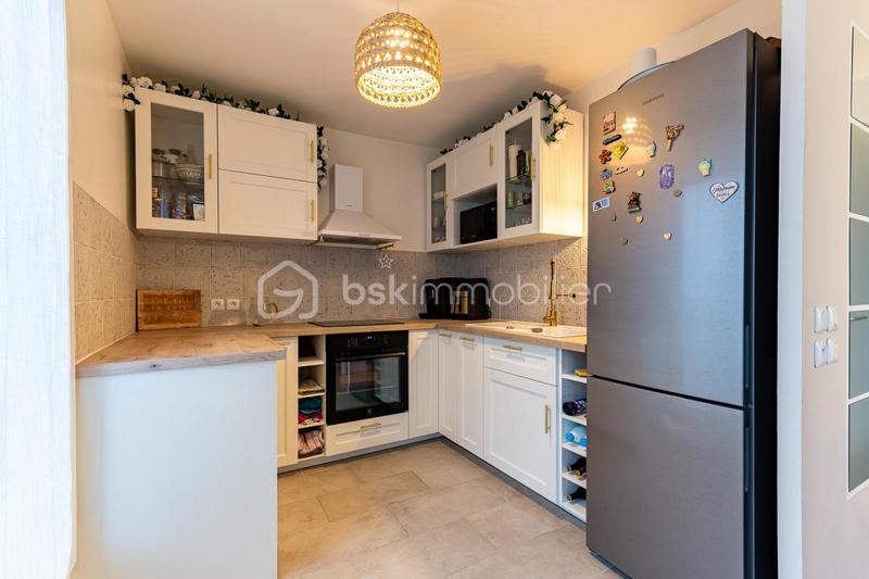 Appartement - 64 m² - 3 pièces