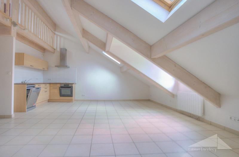 Appartement - 82 m² - 3 pièces