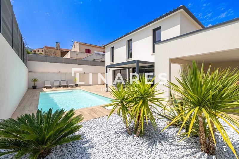 Maison - 145 m² - 4 pièces