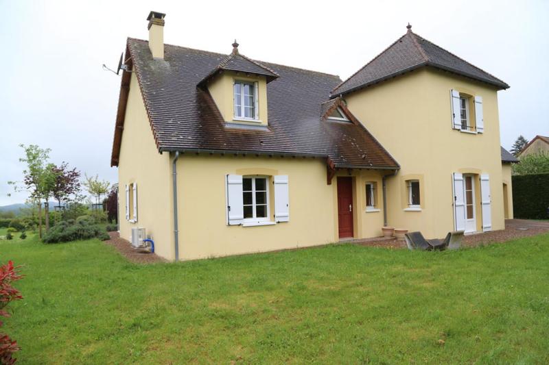 Maison traditionnelle - 190 m² - 6 pièces