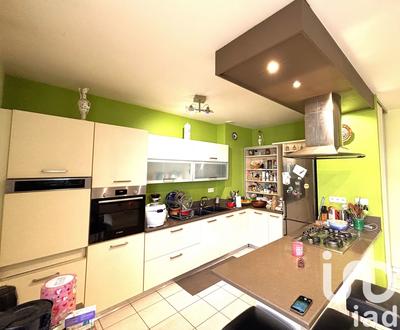 Maison - 247 m² - 8 pièces