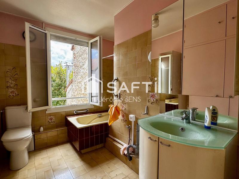 Maison - 80 m² - 4 pièces