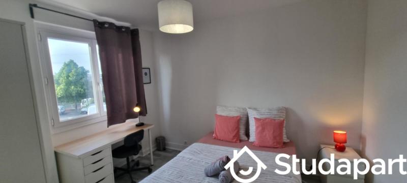 Chambre - 12 m² - 1 pièce