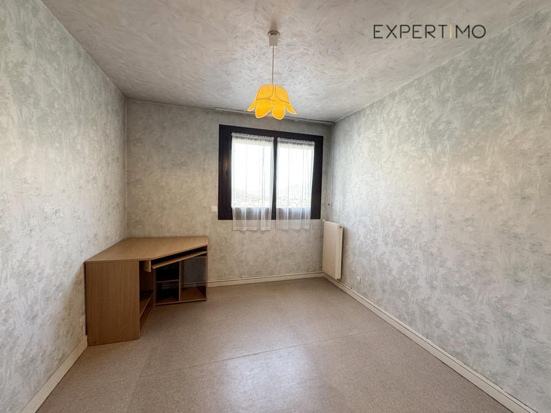 Appartement - 97 m² - 5 pièces