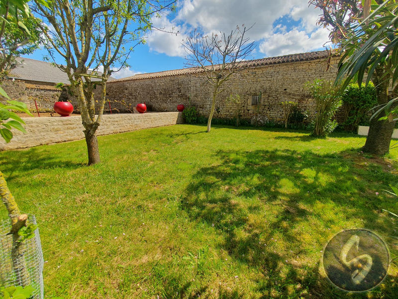 Maison ancienne - 169 m² - 6 pièces