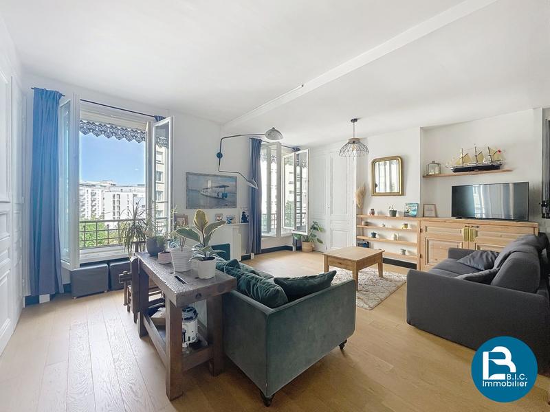 Appartement - 97 m² - 4 pièces