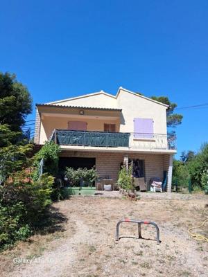 Maison - 210 m² - 9 pièces