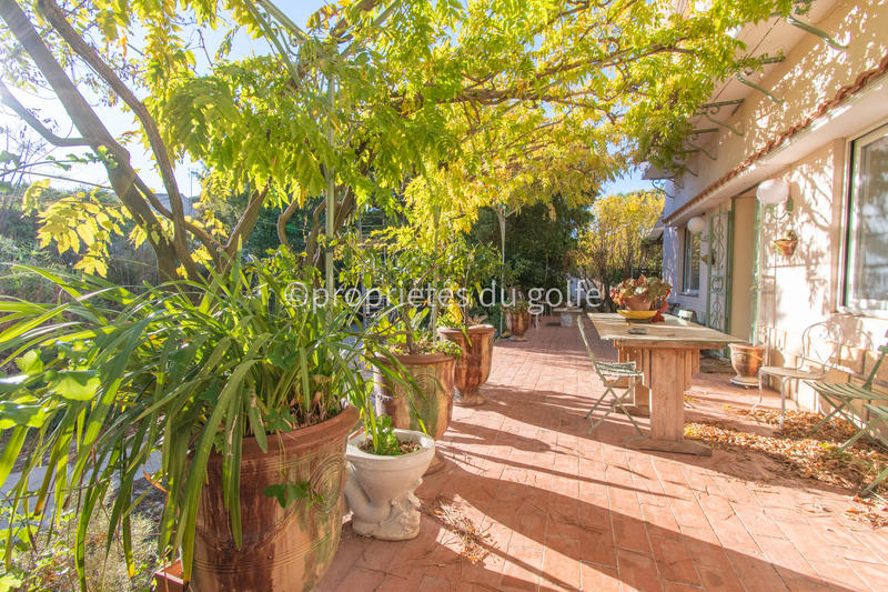 Maison - 200 m² - 7 pièces