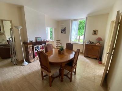 Maison - 195 m² - 7 pièces