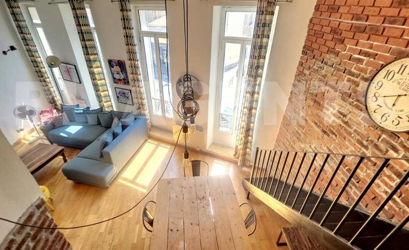 Appartement - 120 m² - 5 pièces