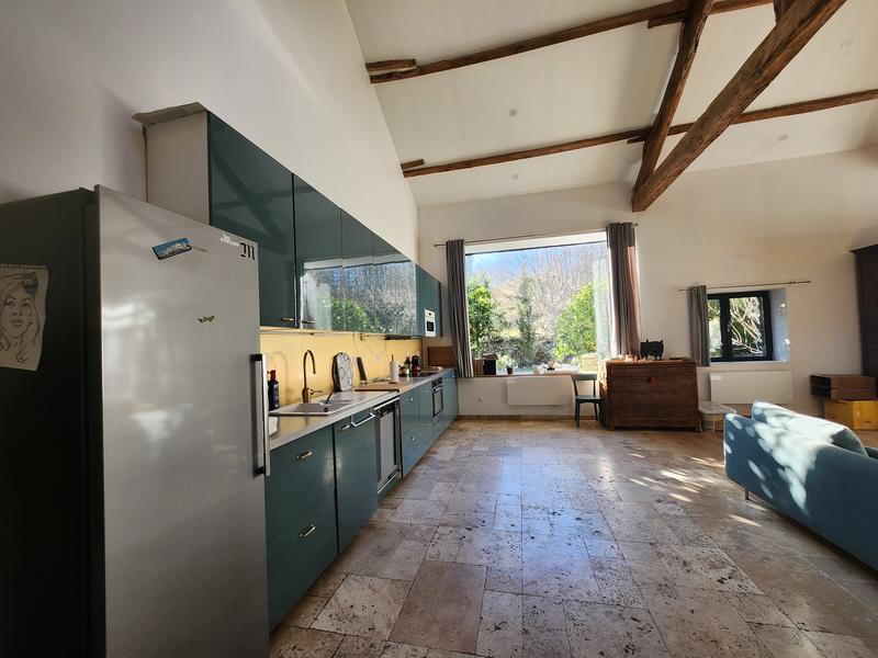 Propriété - 248 m² - 11 pièces