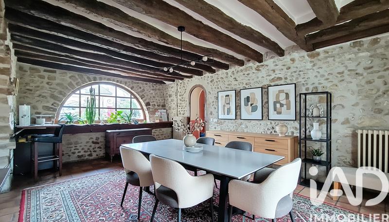 Maison - 185 m² - 8 pièces