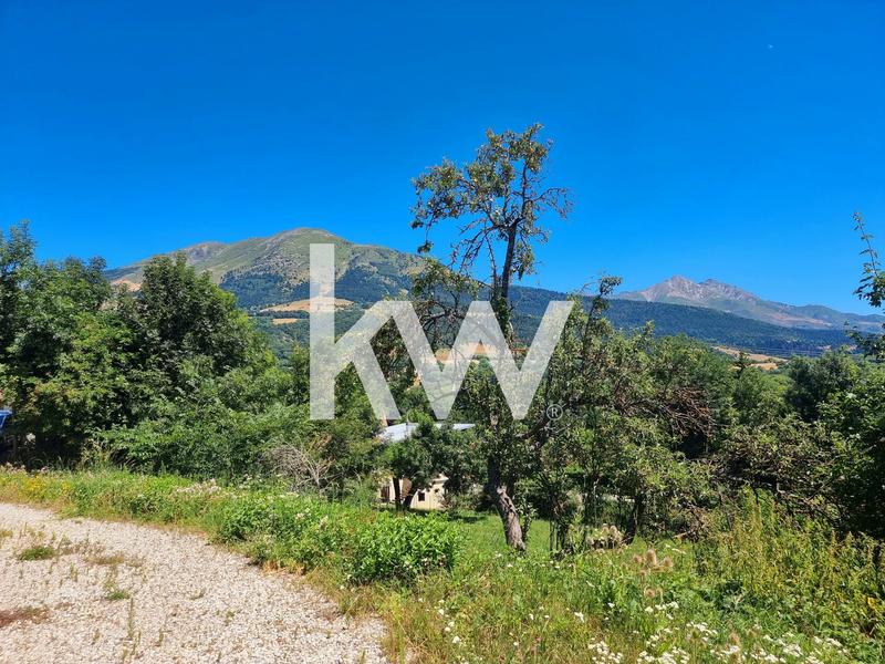 Maison - 236 m² - 7 pièces