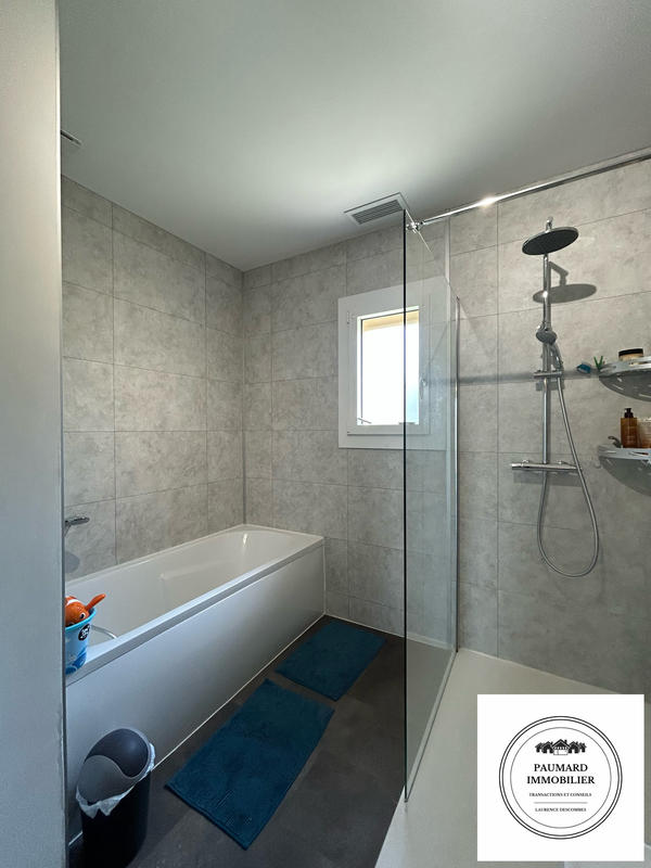 Maison - 104 m² - 8 pièces