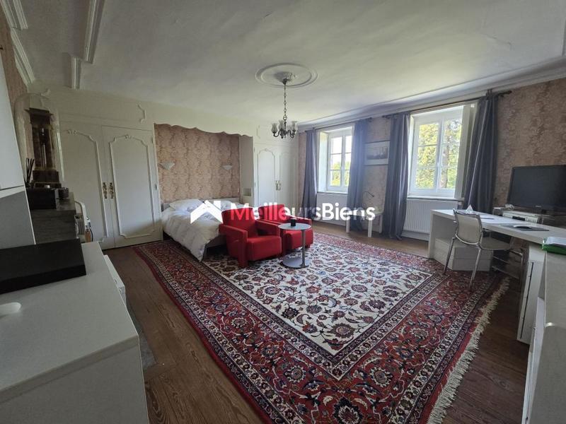 Propriété - 285 m² - 10 pièces