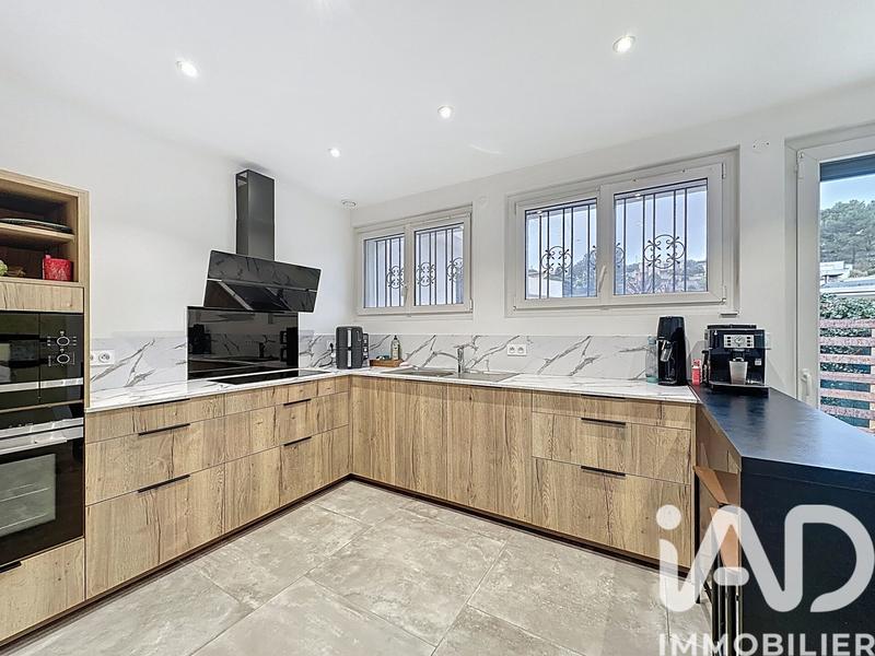 Maison - 189 m² - 5 pièces