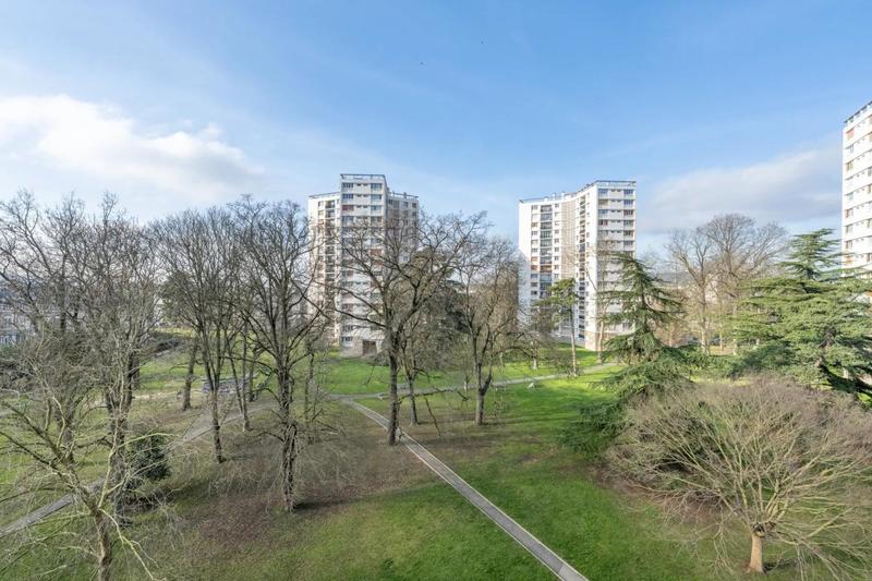 Appartement - 81 m² - 4 pièces