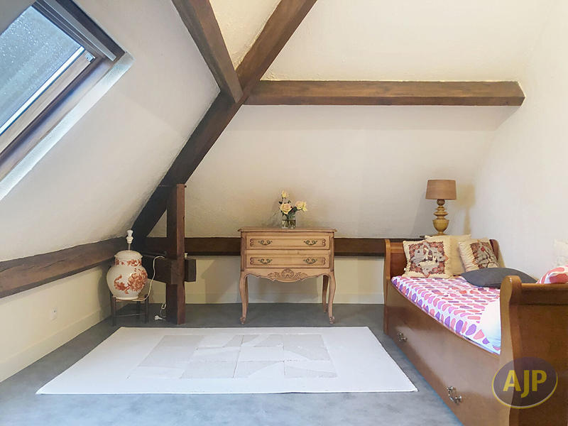 Maison - 137 m² - 6 pièces