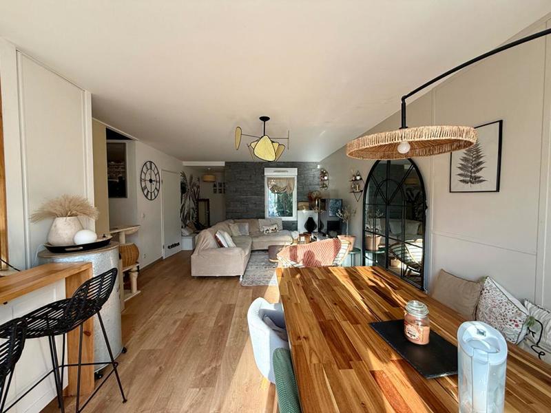 Maison - 80 m² - 5 pièces