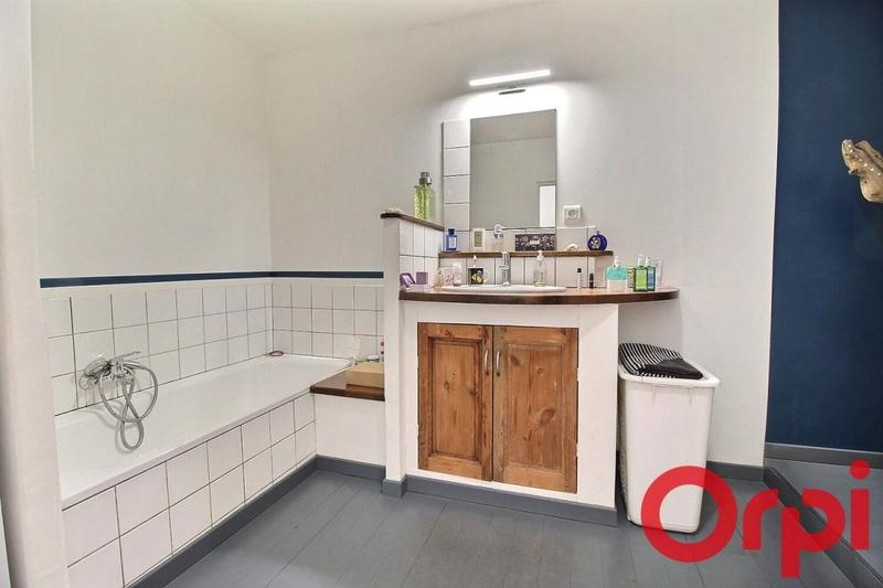 Appartement - 95 m² - 3 pièces