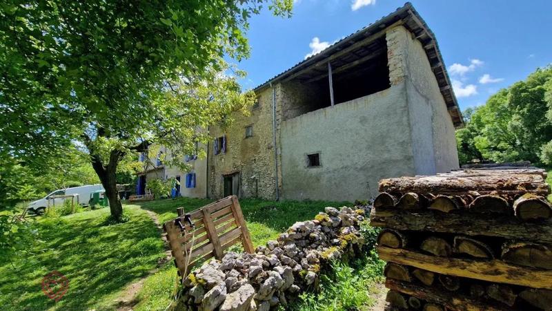 Propriété - 300 m² - 8 pièces