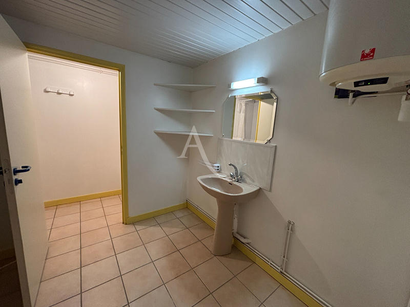 Local d'activité / Entrepôt - 405 m²