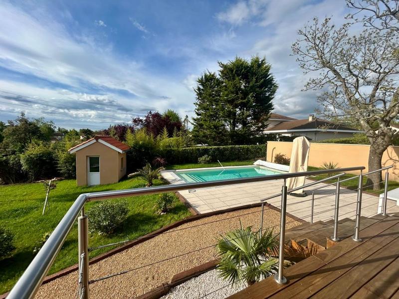 Maison - 153 m² - 7 pièces