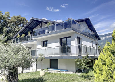 Appartement - 106 m² - 4 pièces