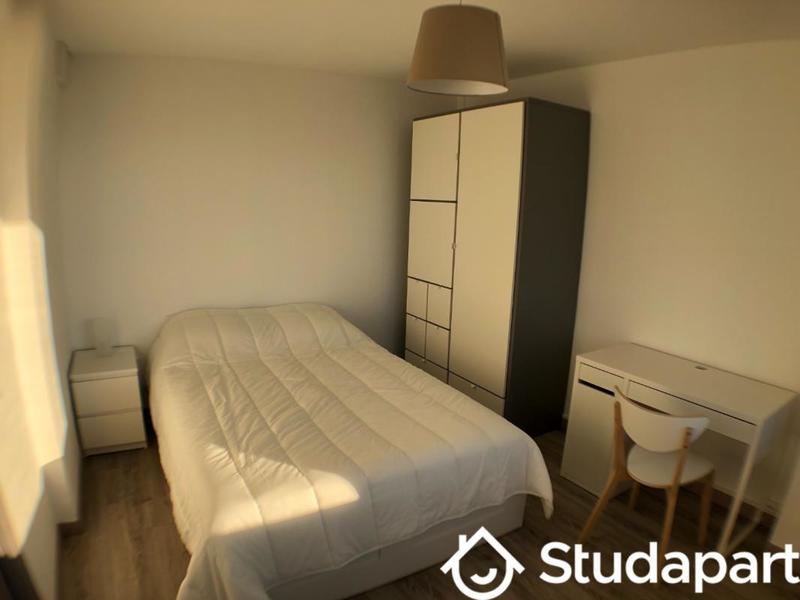 Chambre - 13 m² - 1 pièce