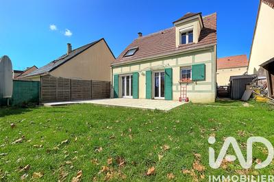 Maison - 92 m² - 5 pièces