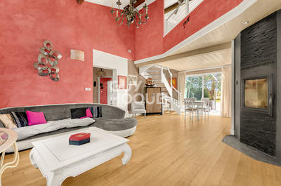 Maison - 180 m² - 7 pièces