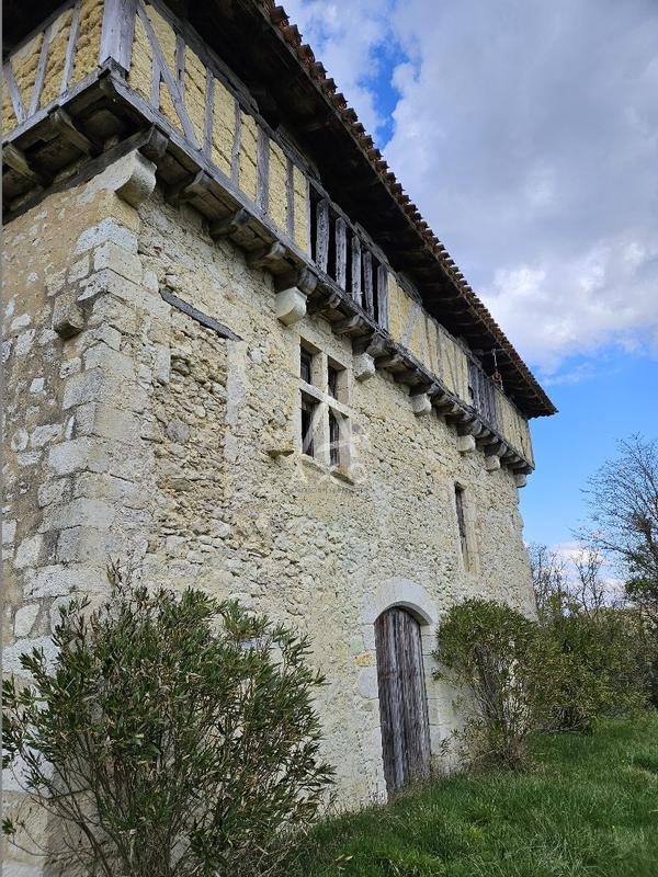 Demeure - 240 m² - 3 pièces