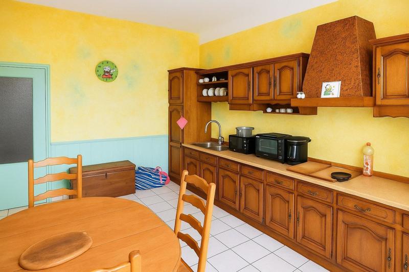 Maison - 240 m² - 11 pièces